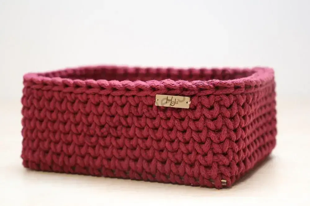 HoJa Háčkovaný košík 20x15 cm vínová