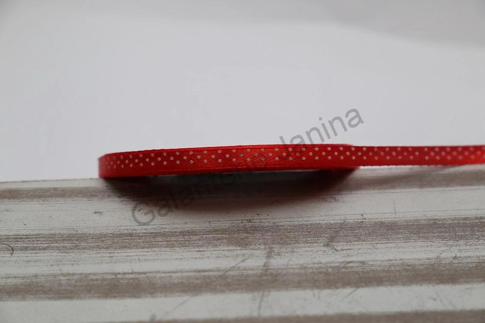 Stuha saténová 6 mm červená - bílý puntík