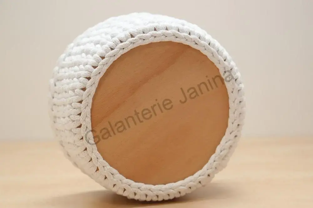 HoJa Háčkovaný košík kulatý 20 cm bílá