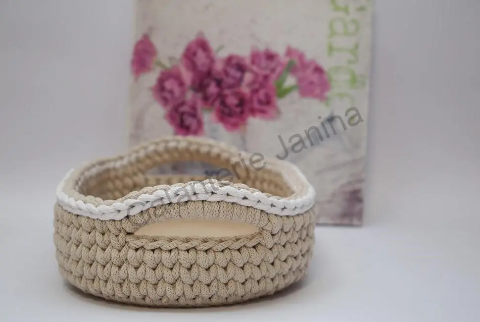 HoJa Háčkovaný košík - ovál 32x20 cm béžová, bílý lem