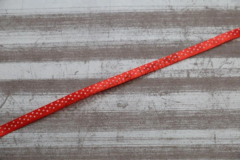 Stuha saténová 6 mm červená - bílý puntík