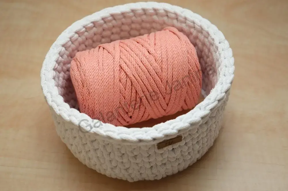 HoJa Háčkovaný košík kulatý 20 cm bílá