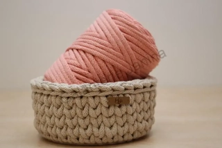 HoJa Háčkovaný košík kulatý 15 cm béžová