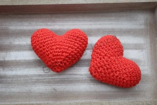 HoJa Háčkované srdíčko 7x6 cm - červená